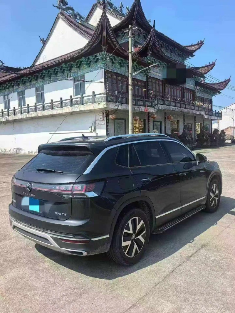 嘉兴25年大众探岳8