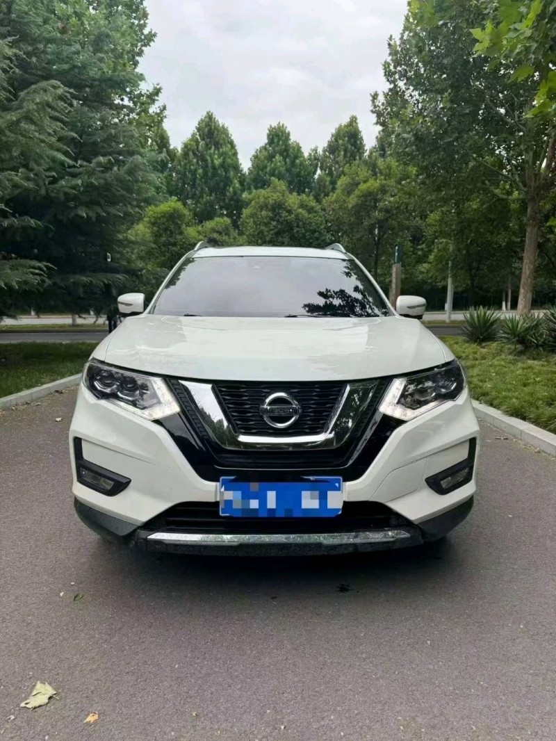 新乡25年日产奇骏1