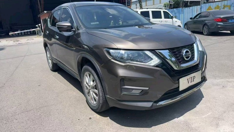 襄陽21年日產奇駿3