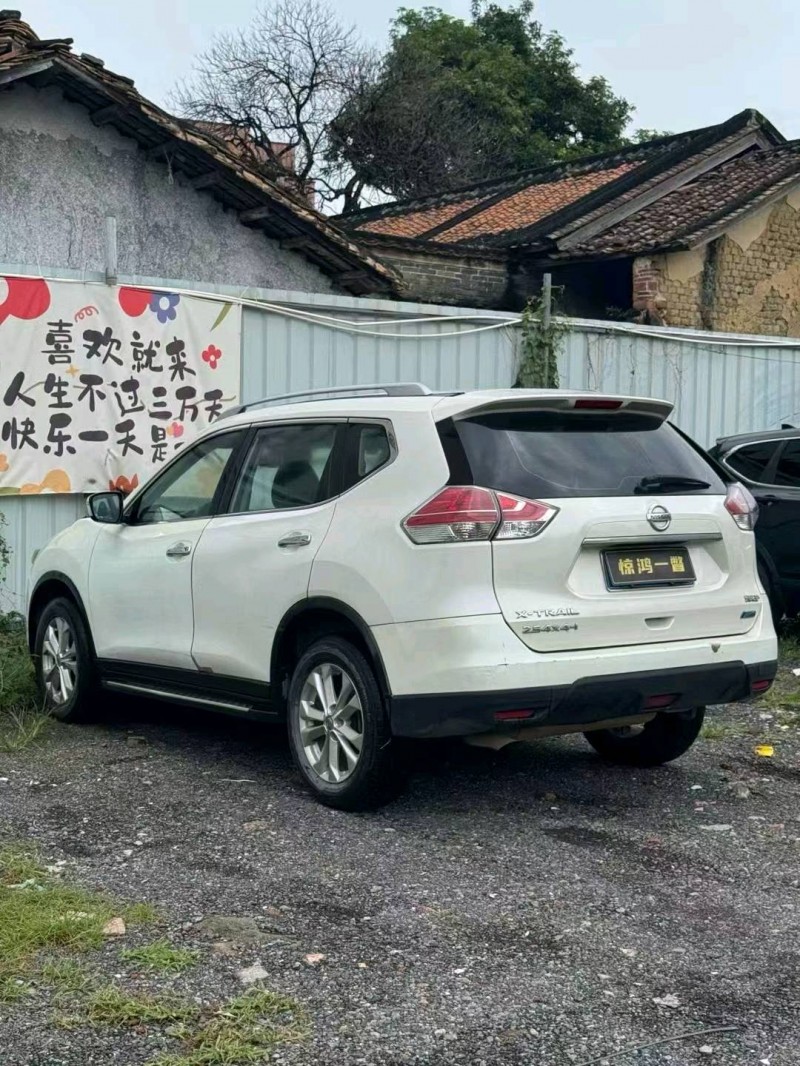 廣州16年日產奇駿9