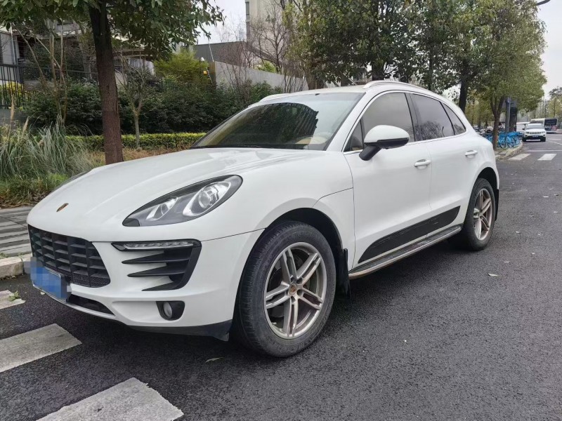 成都15年保时捷Macan2
