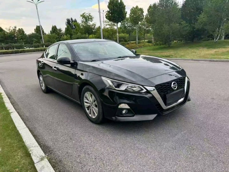 濟寧22年日產天籟3