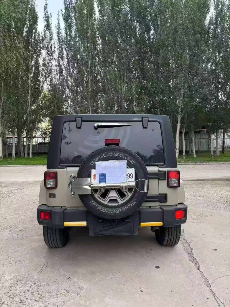 乌海18年Jeep牧马人9