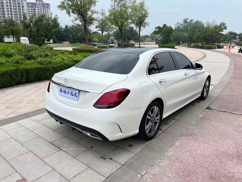 烟台22年奔驰C8