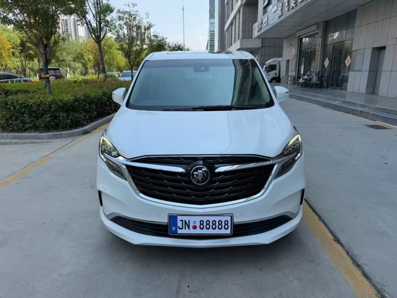 济宁22年别克GL81