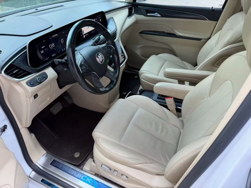 济宁22年别克GL86