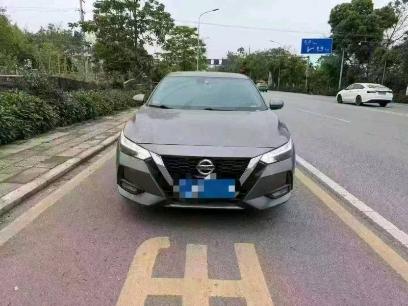 重慶22年日產軒逸1