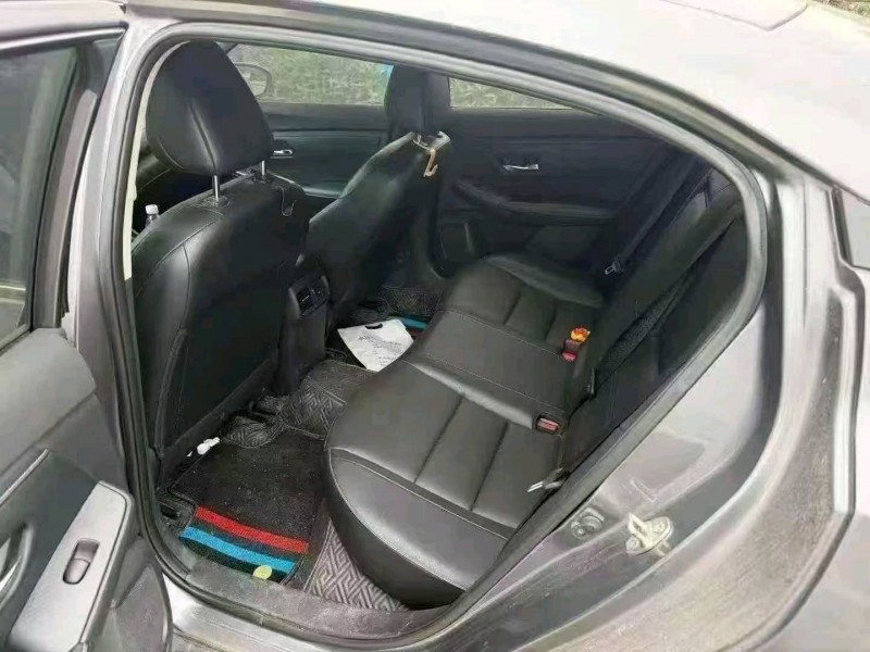 重慶22年日產軒逸8