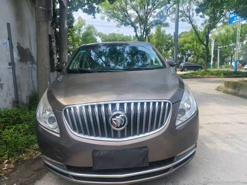 金华14年别克GL81