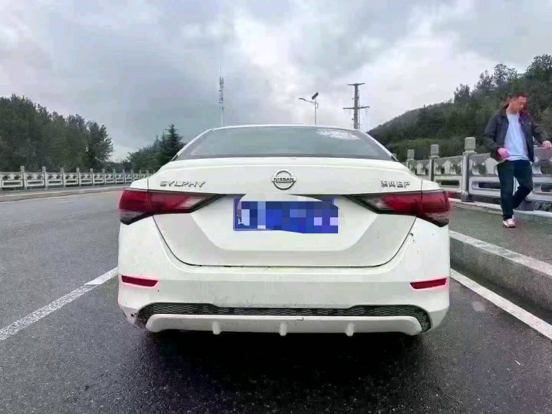 青島20年日產軒逸6