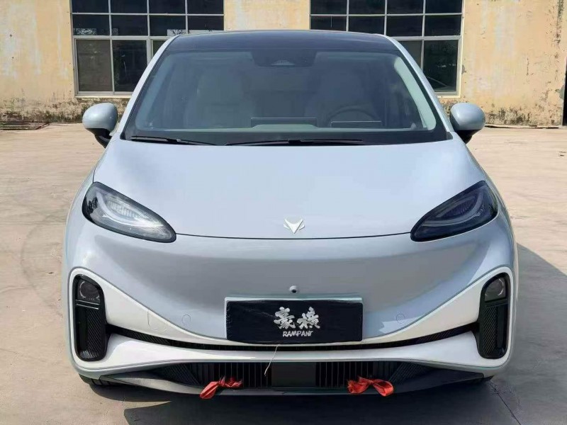 濰坊25年極狐汽車考拉1