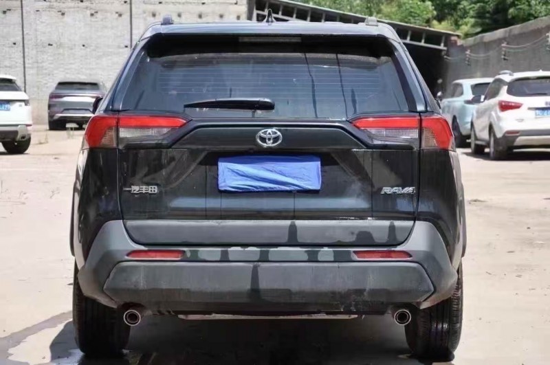 鹤壁26年丰田RAV4荣放8