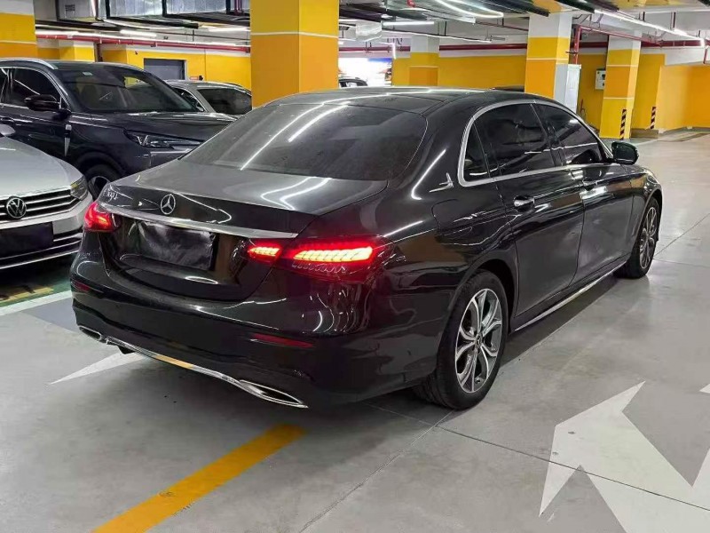 重庆22年奔驰E8
