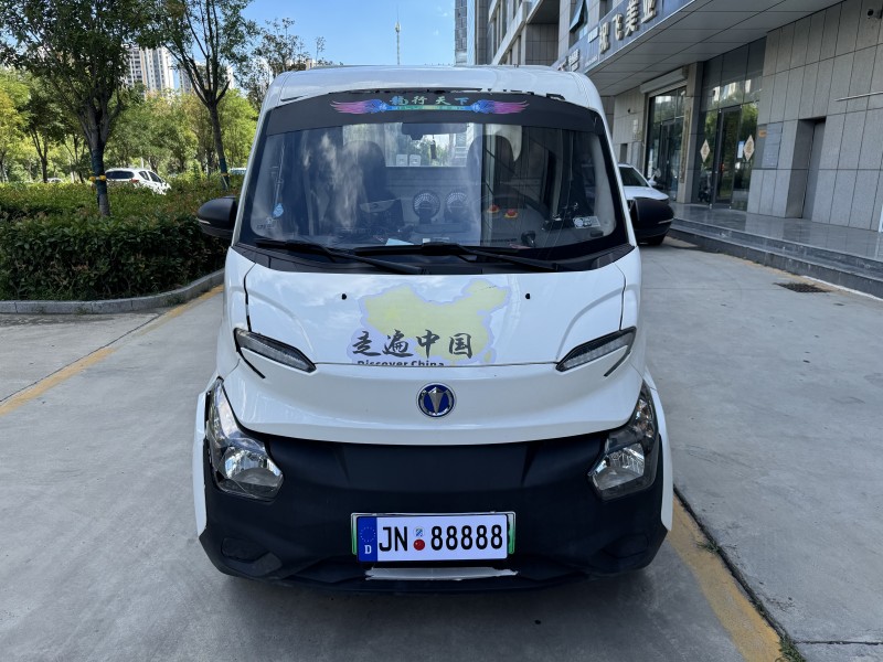 济宁24年飞碟箱货货车1