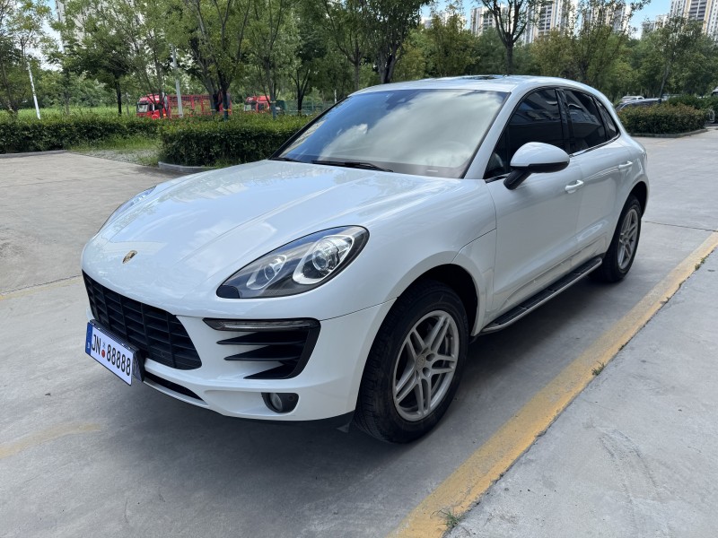 济宁16年保时捷Macan3