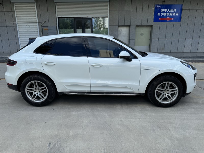 济宁16年保时捷Macan4