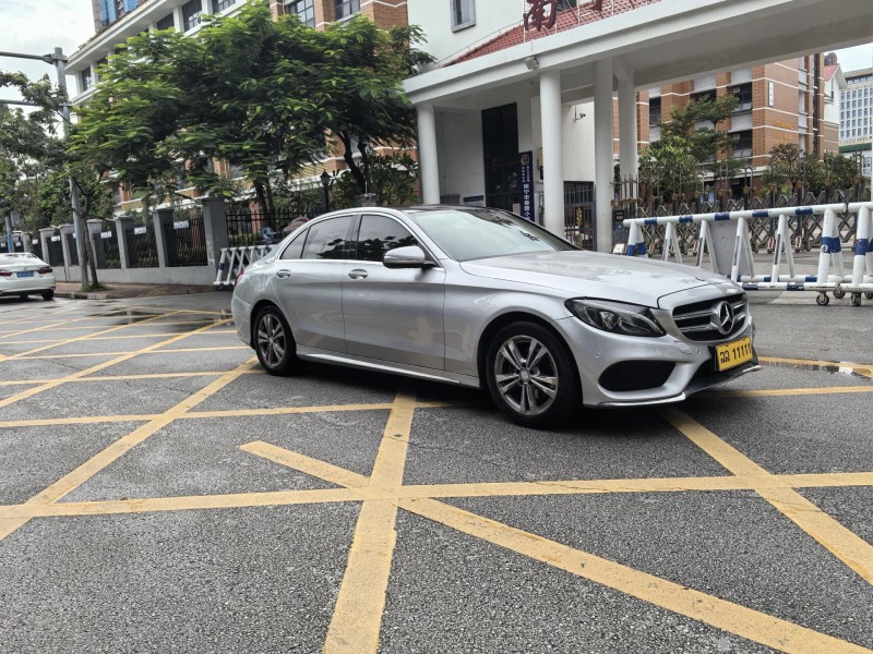 南宁17年奔驰C7