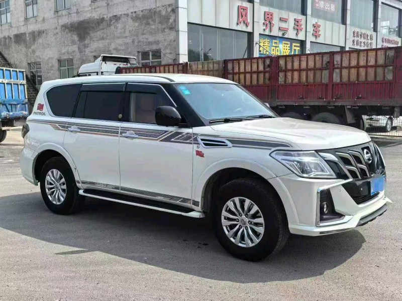 保定19年日产途乐5