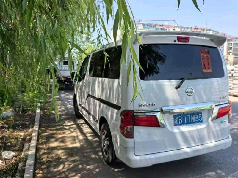 青島18年日產NV2004