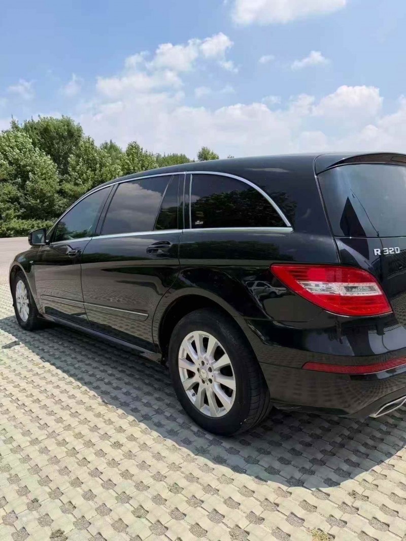东营17年奔驰R5