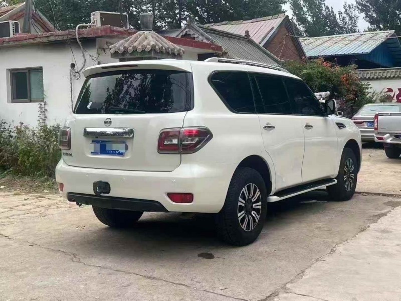 东营20年日产途乐8