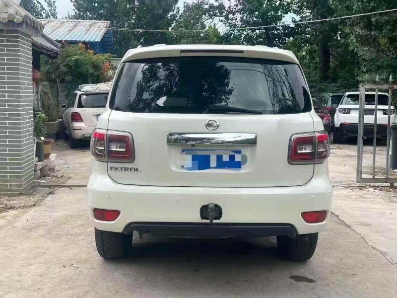 东营20年日产途乐9