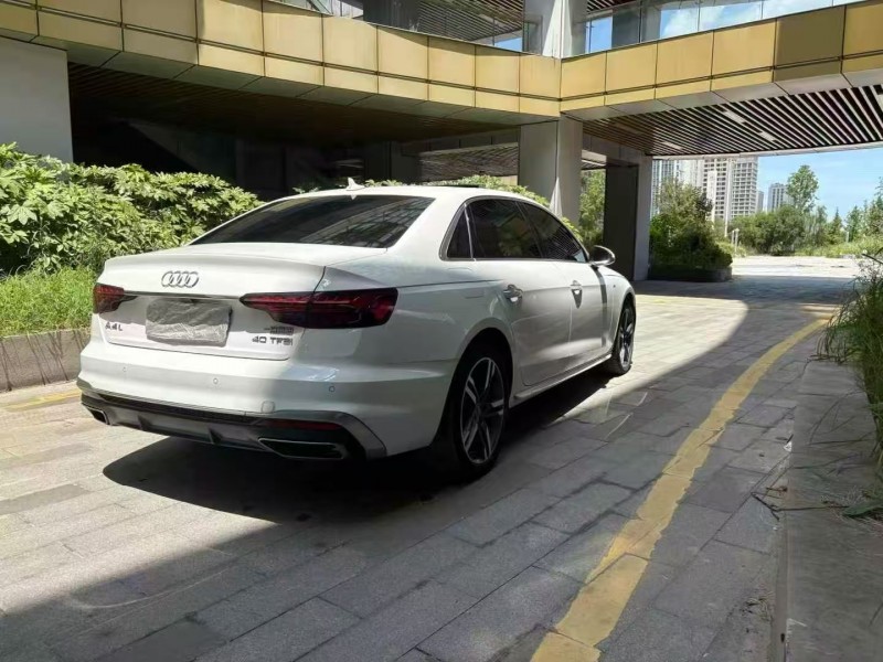 鹽城21年奧迪A4L8