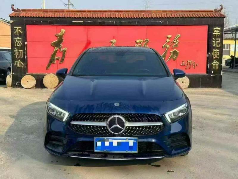 东营22年奔驰A1