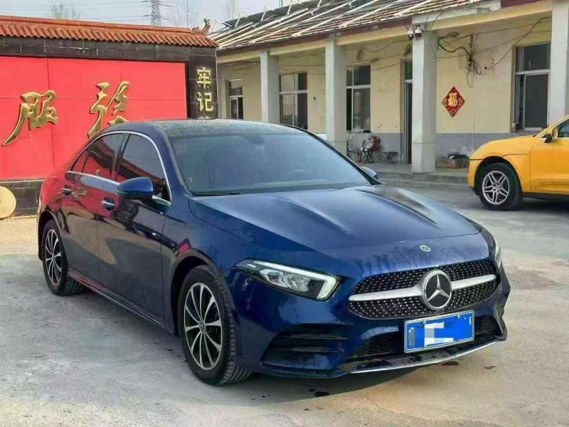 东营22年奔驰A2