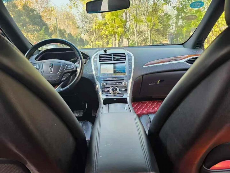 济宁18年林肯MKZ5