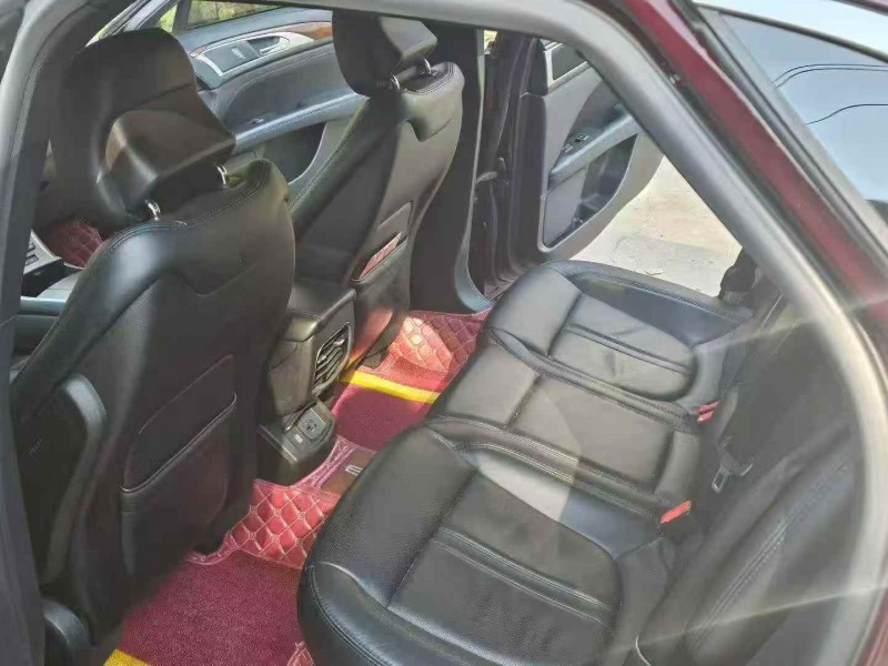 济宁18年林肯MKZ8