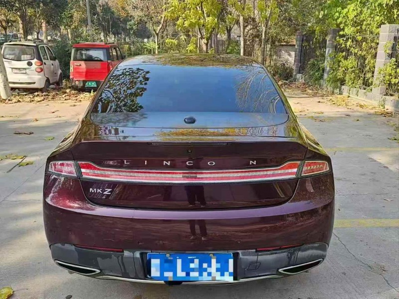 济宁18年林肯MKZ9