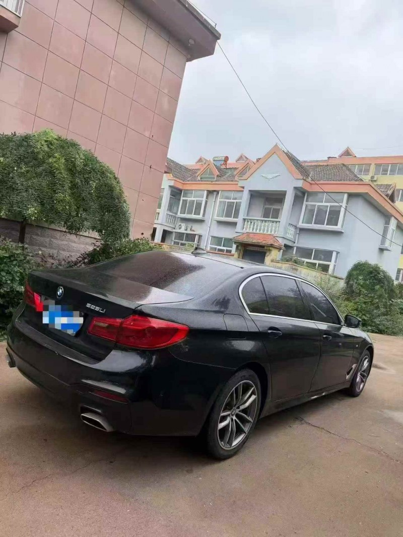 东营19年宝马5系9
