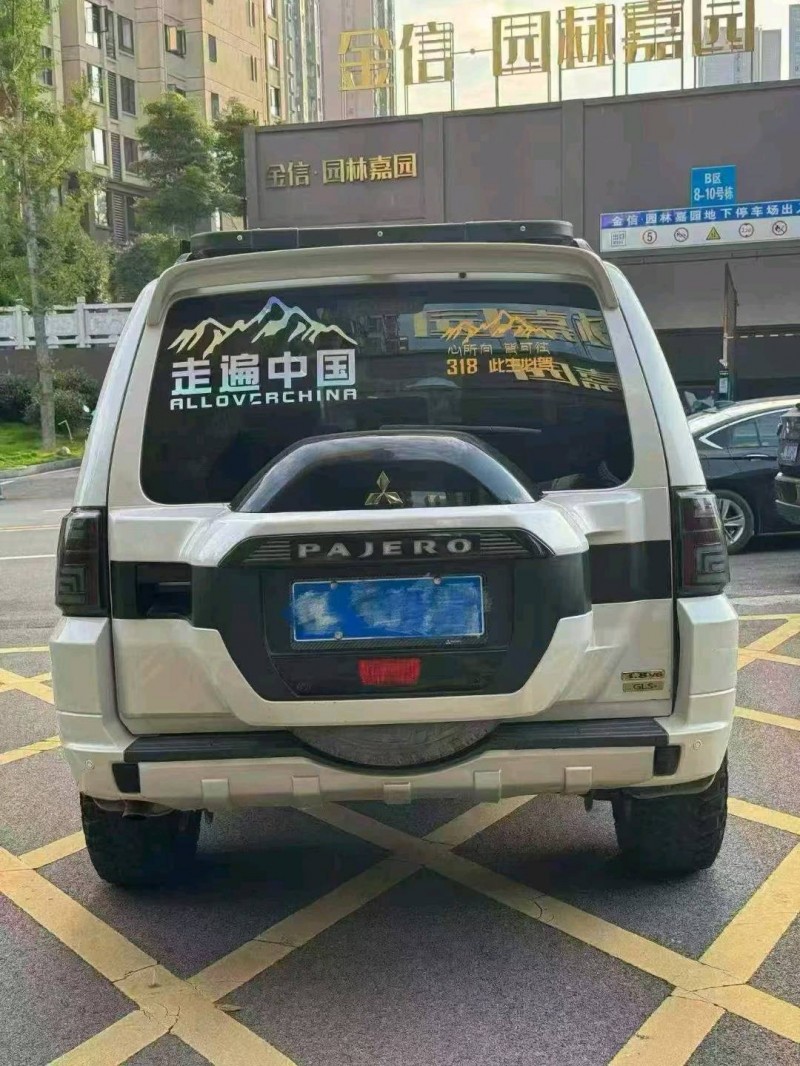 娄底19年三菱帕杰罗5
