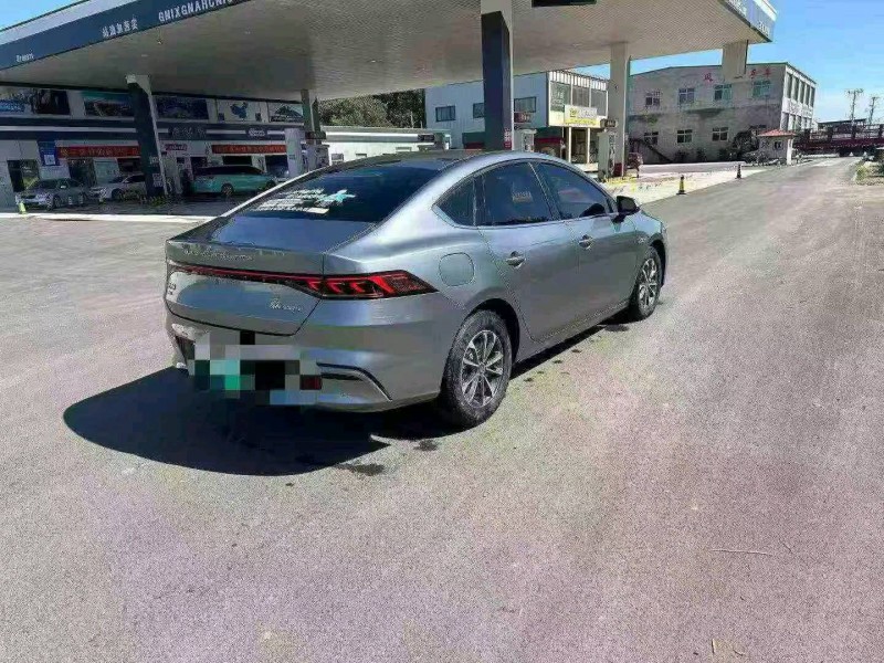 保定23年比亚迪秦5