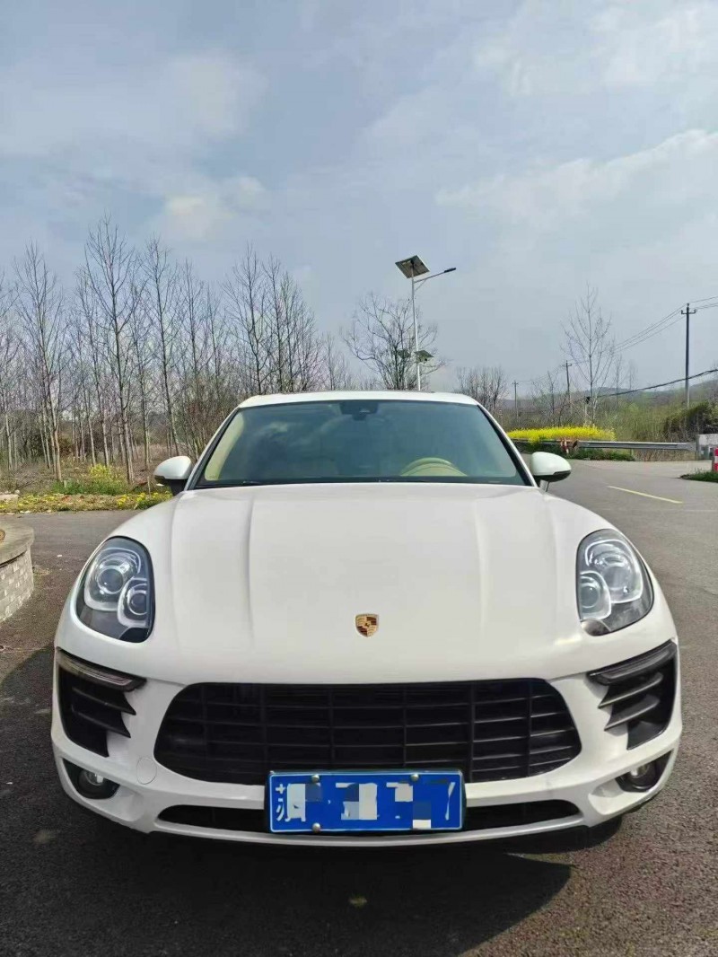 安庆16年保时捷Macan1