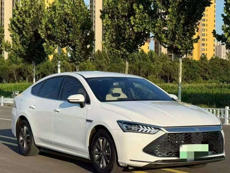 延安25年比亚迪秦2
