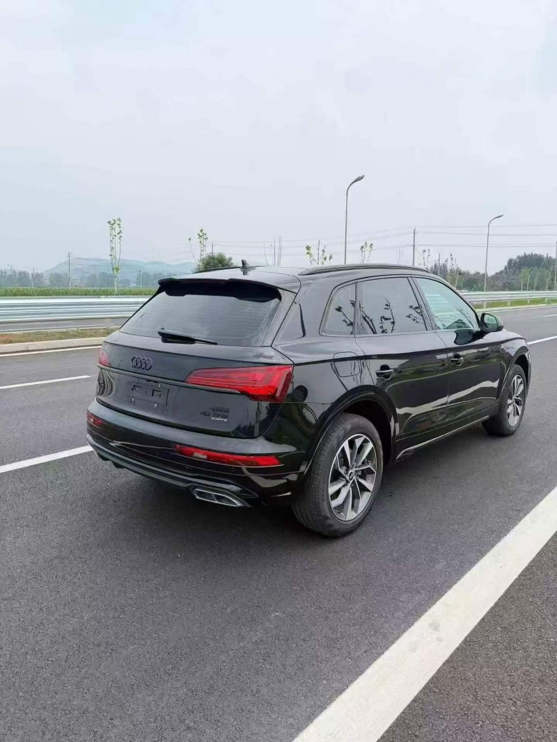 东营23年奥迪Q58