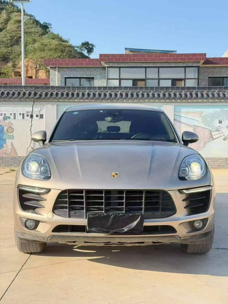 天水16年保时捷Macan1