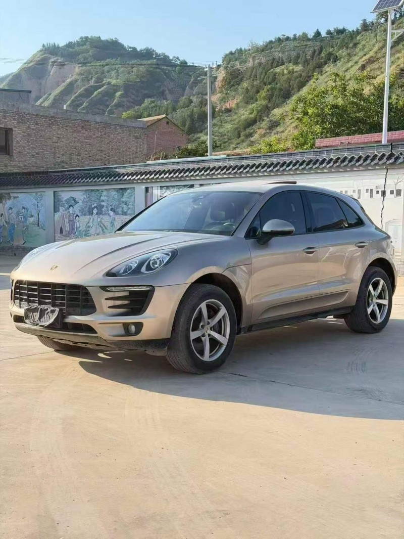 天水16年保时捷Macan2