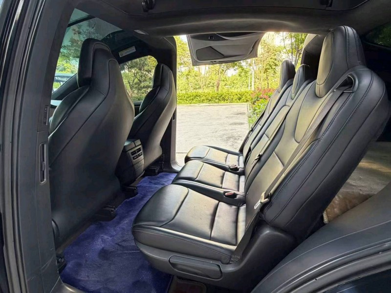 济宁19年特斯拉MODEL X9