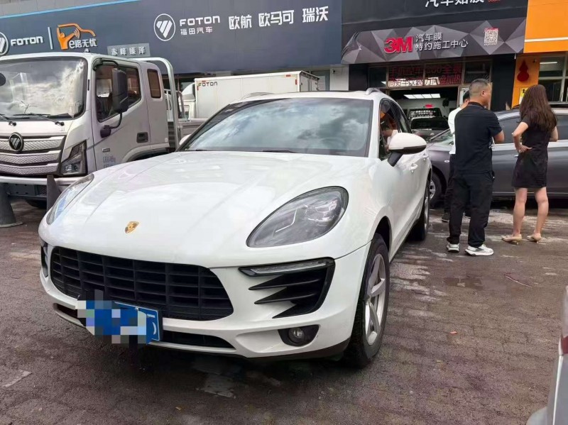 赤峰16年保时捷Macan3