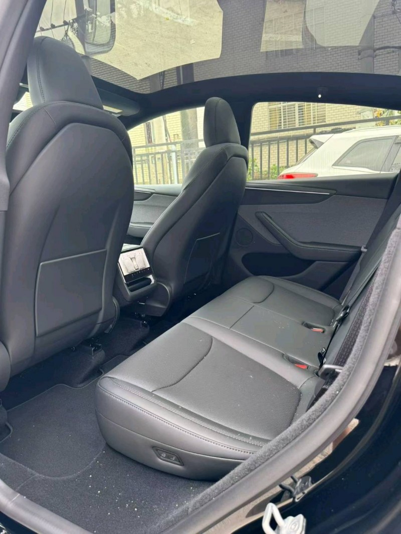 襄阳26年特斯拉MODEL Y3