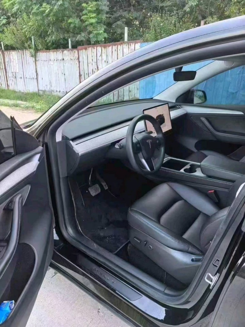新乡24年特斯拉MODEL Y5