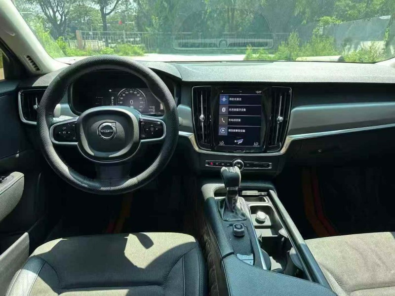 东营17年沃尔沃S906