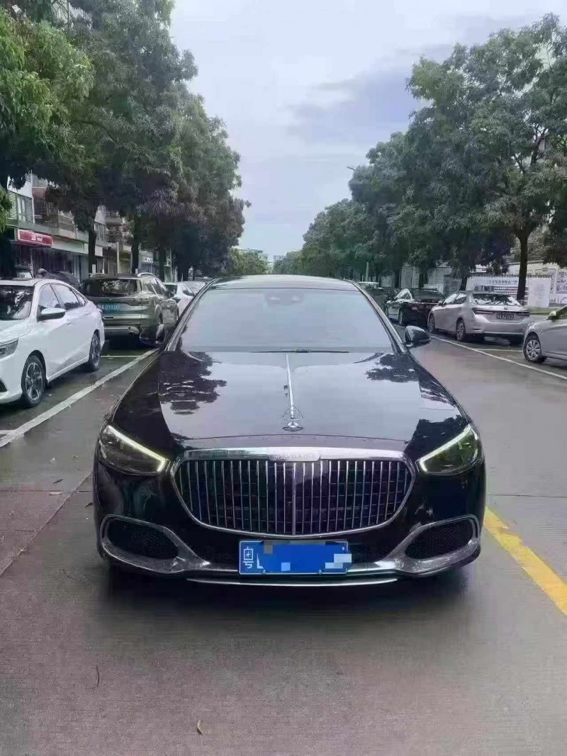 邵阳22年奔驰迈巴赫S级1