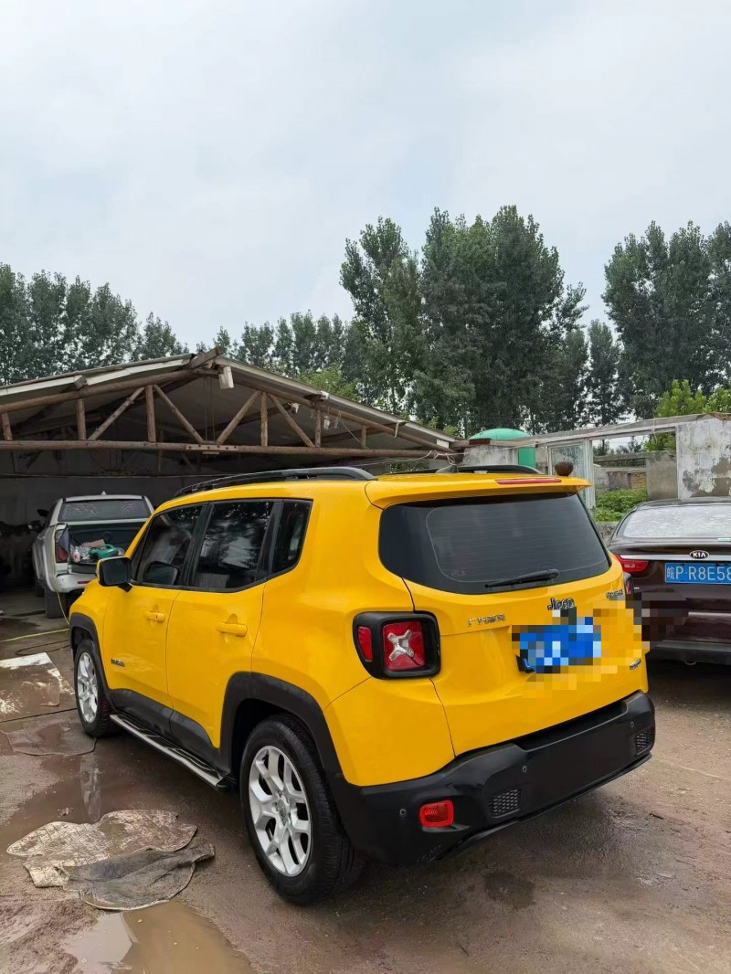 鹤壁18年Jeep自由侠7
