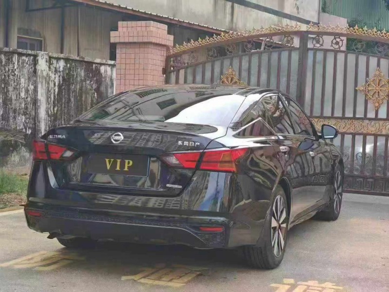 東莞22年日產天籟7