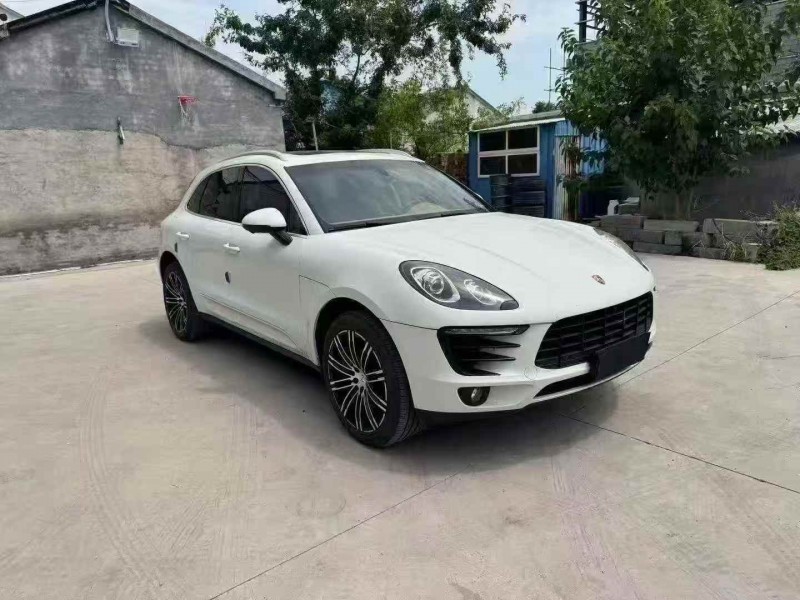 济宁15年保时捷Macan3