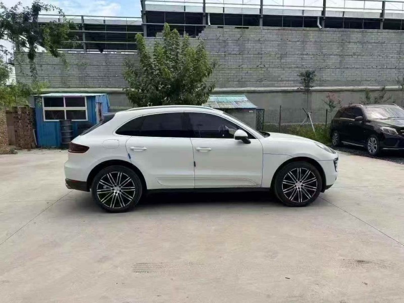 济宁15年保时捷Macan7